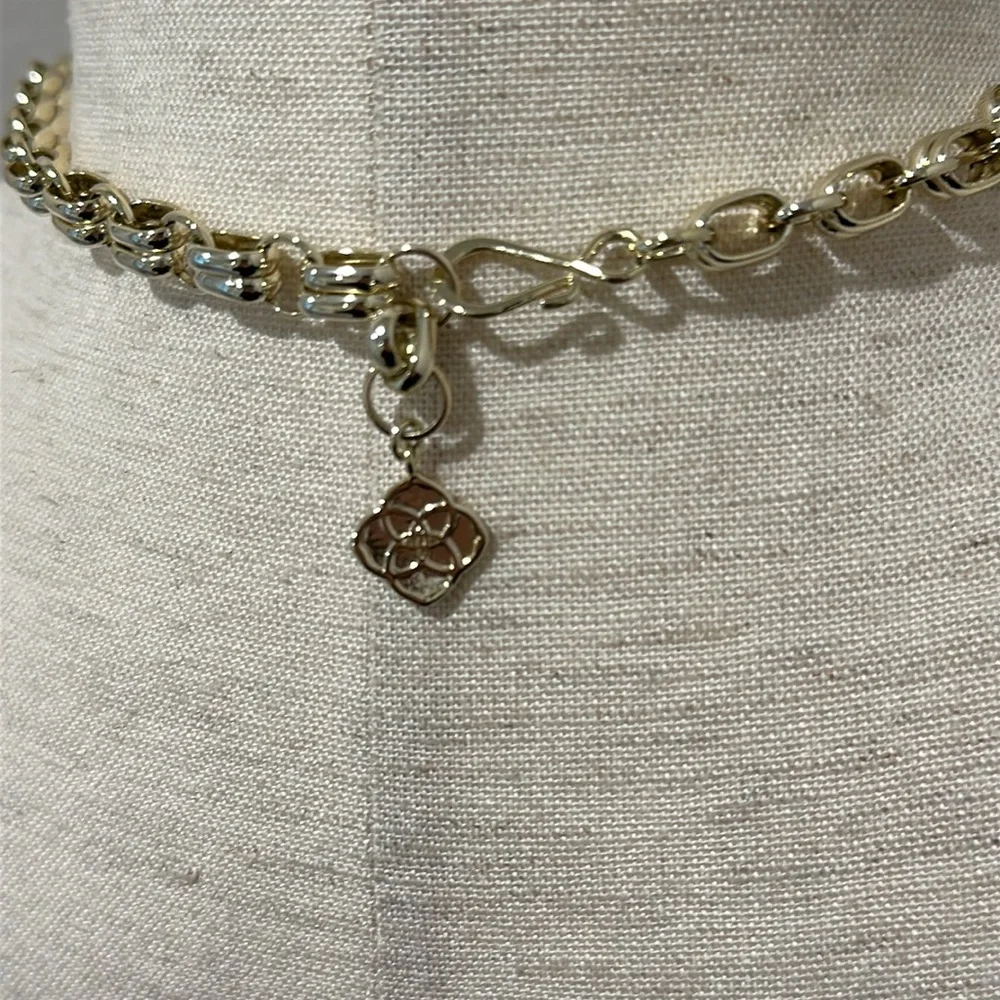 Kendra Scott Kensey Statement Necklace - Picture 7 of 7